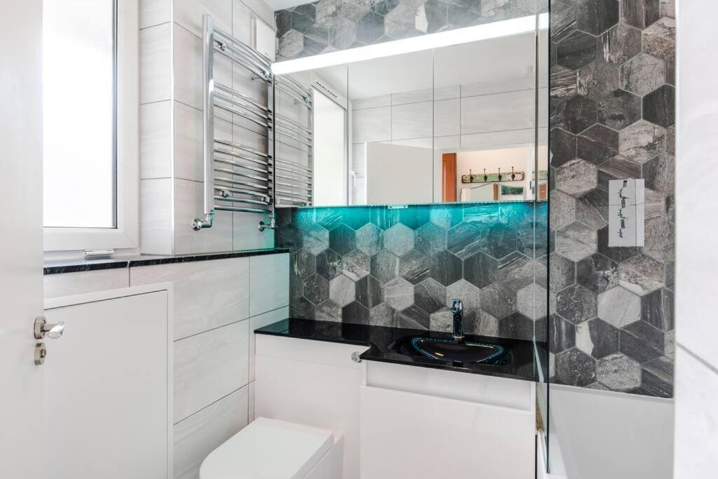 The Clarence, Central London Apartment W/ Wifi Exterior photo