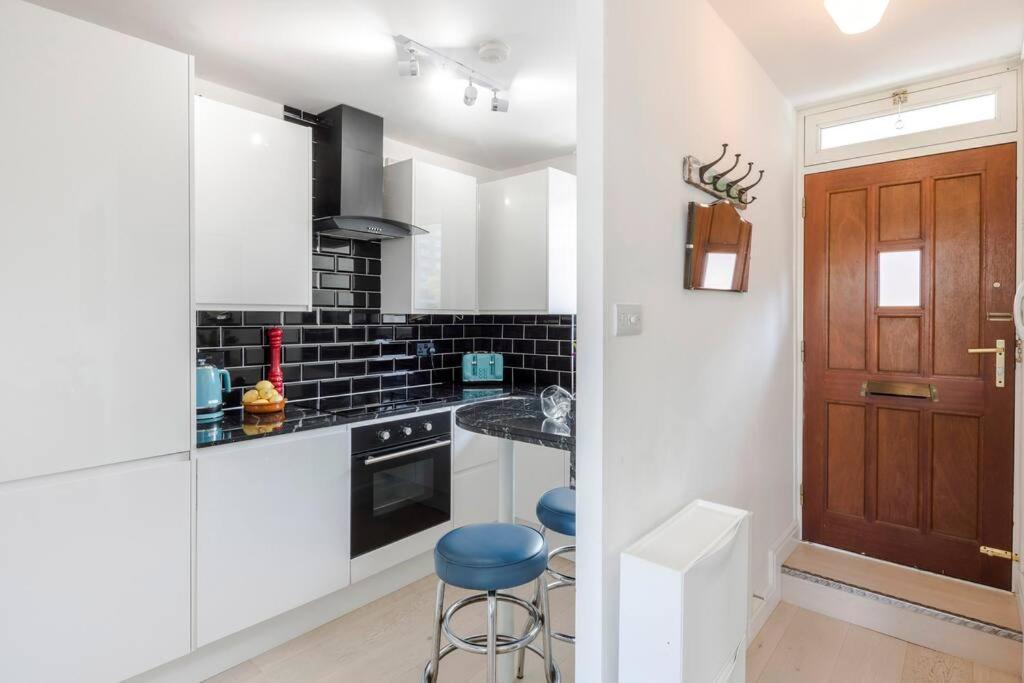 The Clarence, Central London Apartment W/ Wifi Exterior photo